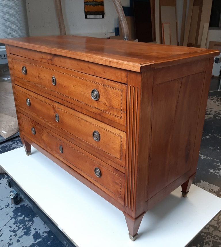 Restauration de meubles anciens 